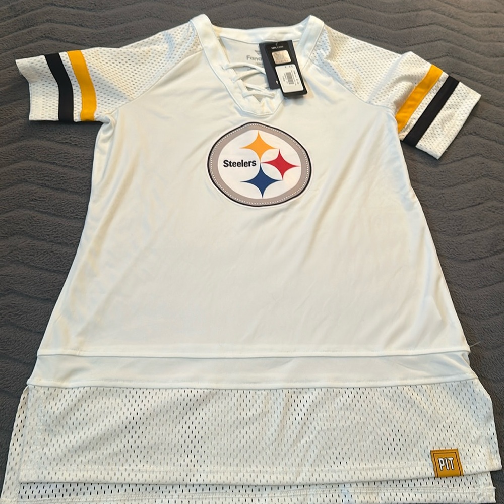 Steelers top